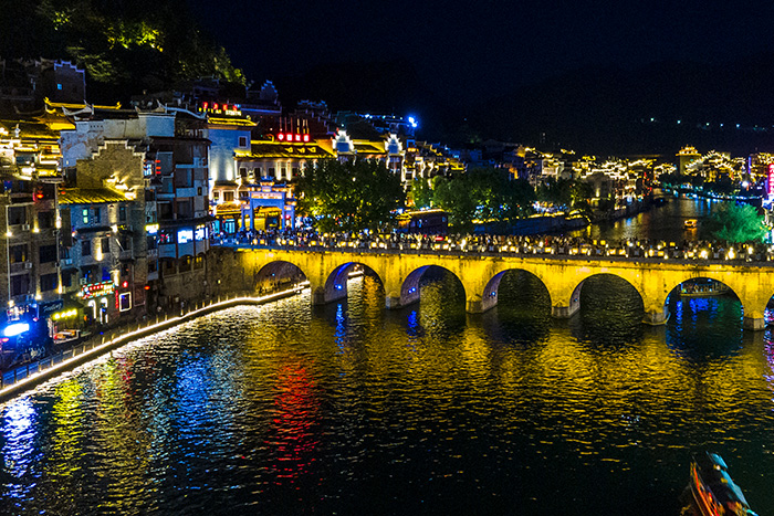 當文旅亮化遇見科技：景區如何打造沉浸式夜游體驗？