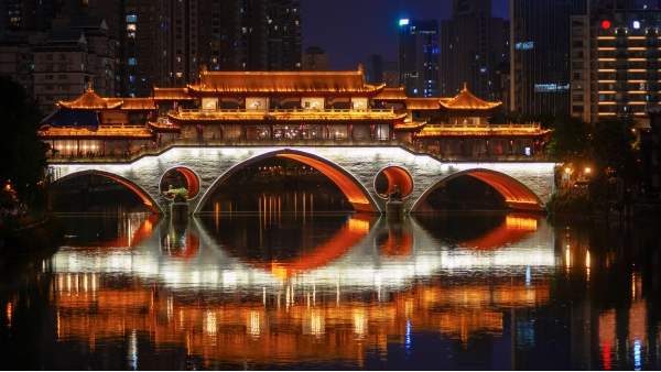 建筑夜景亮化如何進行燈光效果的搭配？