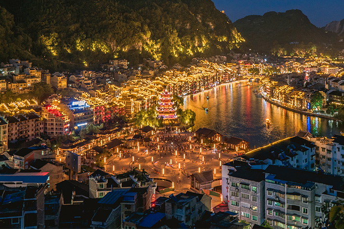 夜游門票賣爆的真相：景區亮化工程如何打造沉浸式文化IP？