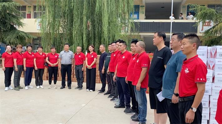 馳援物資抵達(dá)安陽(yáng)市內(nèi)黃縣